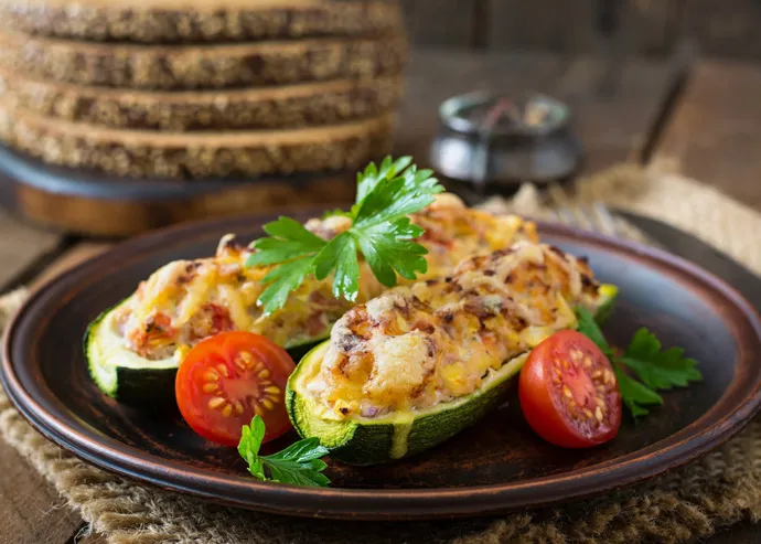 Calabacitas rellenas de pollo 