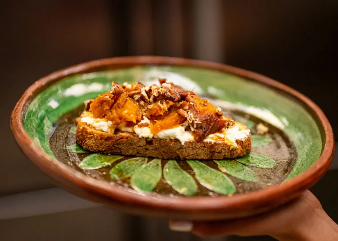 Toast de calabaza en tacha y quesos 