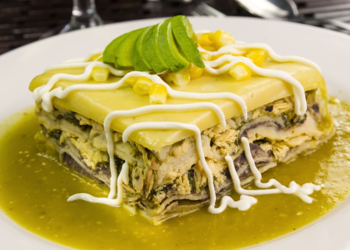 Pastel azteca con pollo