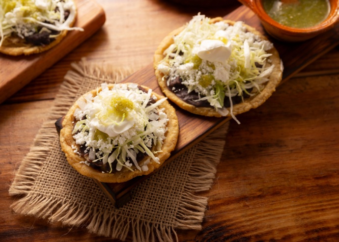 Sopes de setas con chipotle