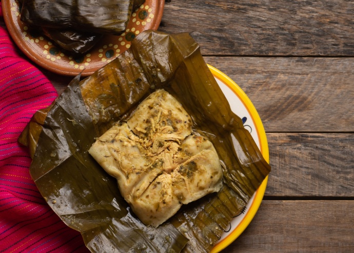 Tamales de rajas con queso Oaxaca