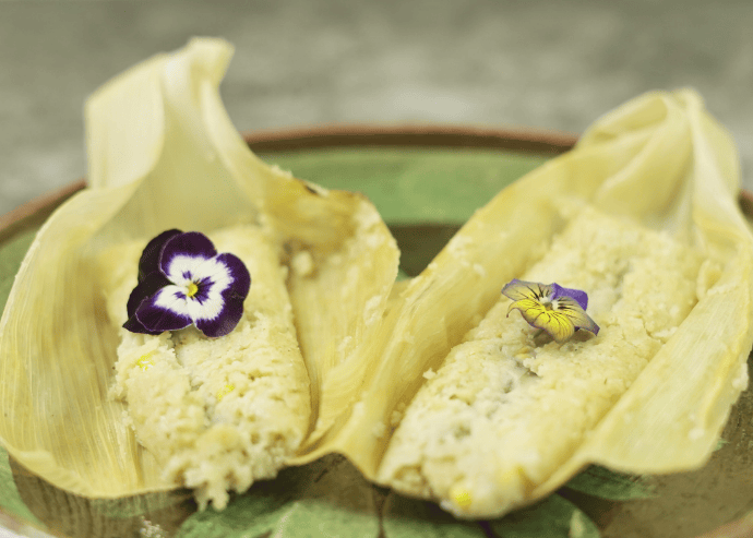 Tamales de rajas con queso Oaxaca